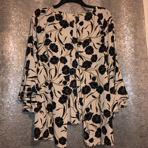 Lauren Conrad blouse - Picture 3 of 4